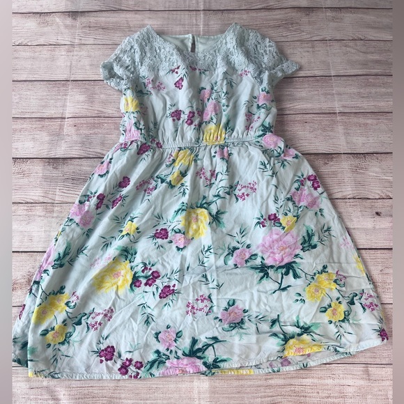 Bundle of 3 Lovely Girl's Dresses:Blue and Green Hues, Size M(8) Mint Co… - Picture 1 of 10